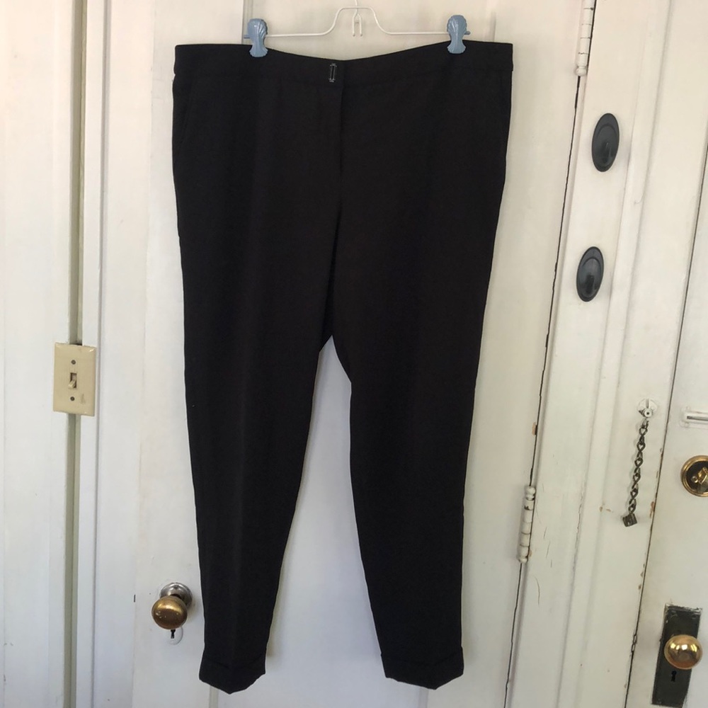 WHBM Taper Ankle Pant Size 14 Black